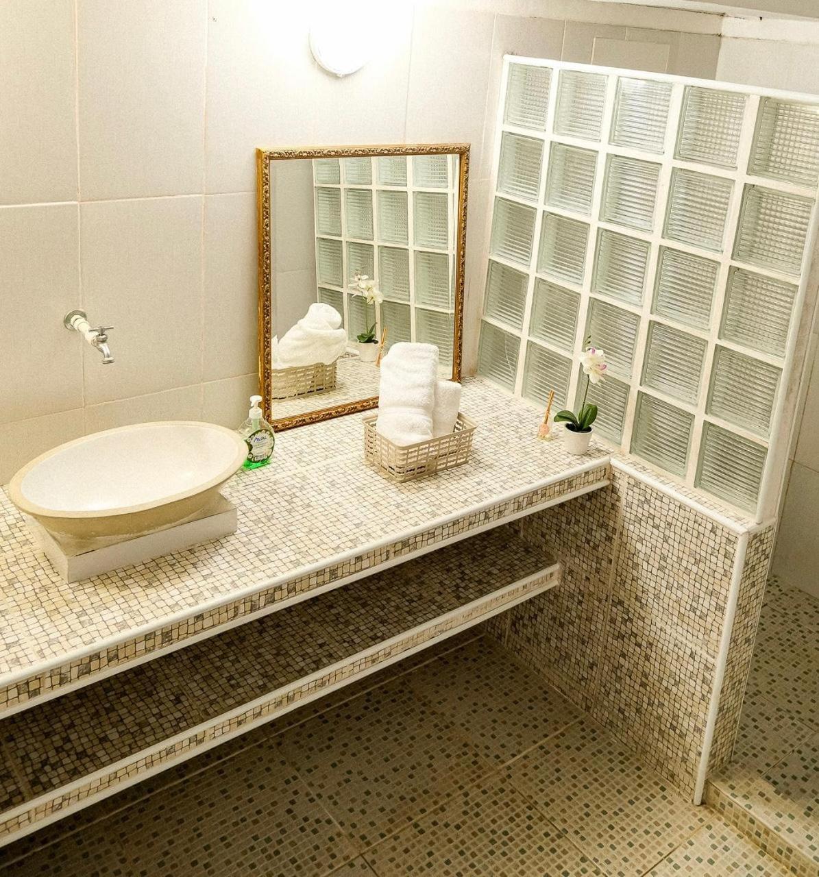 San Jose House Hotell Leticia Eksteriør bilde